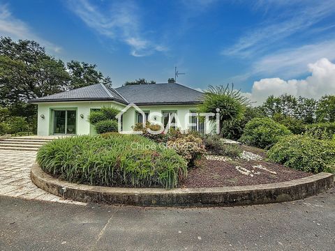 Idéalement située, au calme et proche des commodités, à 15 minutes de Bressuire, 35 minutes du Puy Du Fou et 1h15 de Nantes / Poitiers, venez découvrir ce pavillon sur sous-sol semi enterré de 179 m² habitables, édifié sur un parc entièrement clos, a...