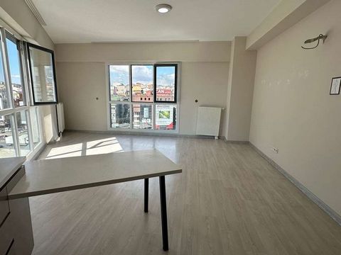 AltınEmlak Güneşli Bulvar Branch 2+1 Appartement te koop in Ekspress 24 Komt in aanmerking voor lening Drievoudige inbouwset (fornuis, friteuse en afzuigkap) Frans balkon Fitnesscentrum Binnen en buiten parkeren Receptie diensten Basın Ekspres, een v...