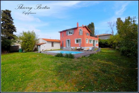 Dpt Alpes Maritimes (06), à vendre VILLENEUVE LOUBET maison P6 de 171 m² - Terrain de 1 186,00 m²