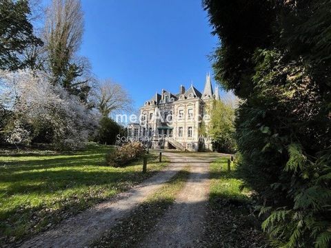 CHÂTEAU RÉNOVÉ DU 19ÈME DE 550 M2 SUR 6000M2