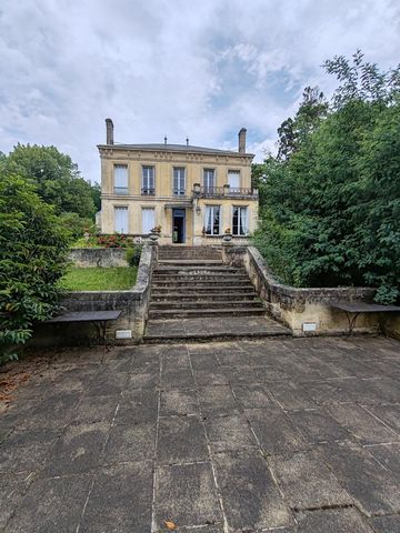 Très beau château du XIXème siècle