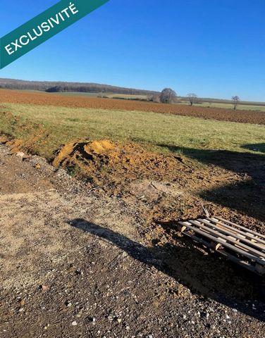 Terrain de 9,5 ares dans une impasse entouré de champs agricoles ! Libre de constructeur !