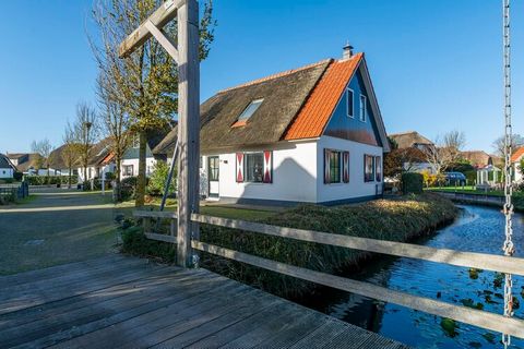 This cozy and modern holiday home in the coastal town of Callantsoog offers the perfect retreat for families or small groups seeking peace and nature. Designed with comfort and style, the house features a bright living area, a fully equipped kitchen ...