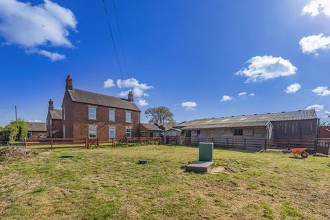 New House Farm is a lovely Georgian family home which has been through a complete redevelopment by the current owners creating a 5-bedroom main residence with a self-contained annex as well as separate detached coach house. The property also has a se...