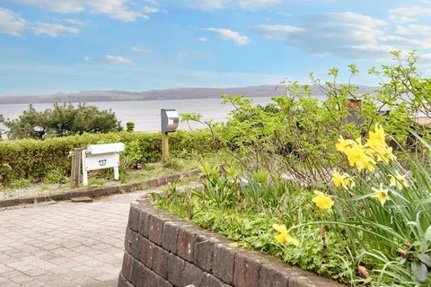Holiday cottage in elevated position with panoramic view to the sea and big kitchen with nice dining area. From the living room there is access to the terrace from where you can enjoy the view. The cottage has cable TV, chromecast and Nintendo Wii in...