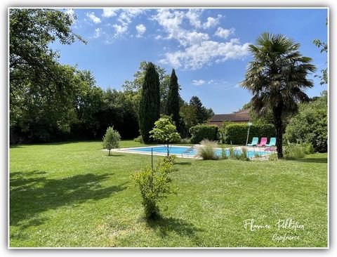 À vendre proche Revel Maison familiale avec 5 chambres, piscine et grand terrain arboré