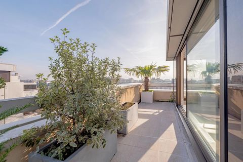 Discover this exquisite one-bedroom apartment with terrace located in the prestigious 8th arrondissement of Paris. Spanning over 51.15 m2, this modern residence offers a perfect blend of comfort and style. The apartment features two well-appointed ro...