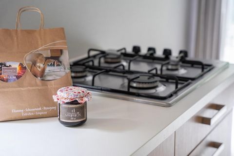 Wake up to the gentle sounds of birdsong, surrounded by towering trees and vast heathlands. Welcome to Holiday Park De Heivlinder, where the charm of a cozy farmhouse meets the tranquility of the Veluwe’s untouched nature. Whether you're planning a f...