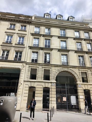 Local/bureau à vendre PARIS 10EME ARRONDISSEMENT (75)