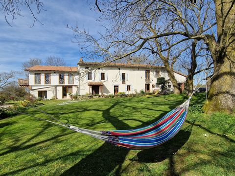 Propriété avec piscine sur environ 1,5 Ha de terrain