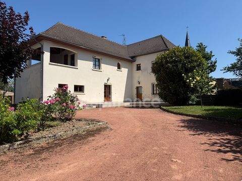 Maison en pierre avec deux logements distincts, dépendances et verger Proche Chalon-sur-Saône