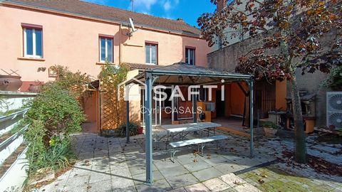 Maison 7 pièces de 197 m2 avec un terrain clos de 443 m2