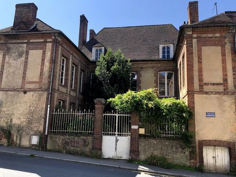 Beau presbytère à aménager en logements