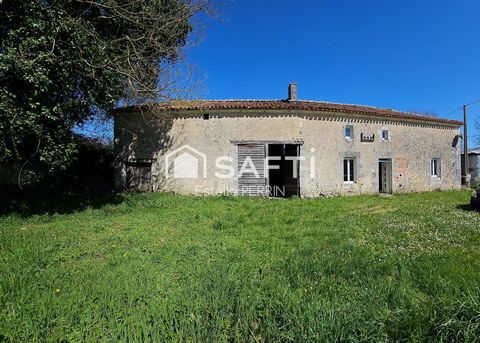 maison charentaise en pierre en cours de rénovation