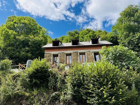 Maison en cours de rénovation sur les hauteurs de Saint-Lary 09800