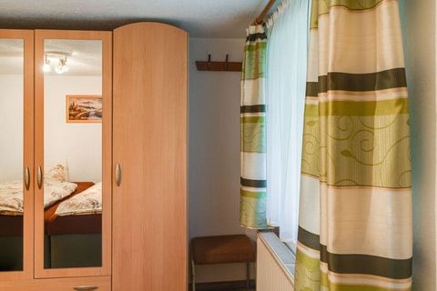 This comfortable apartment in Wienrode makes for the perfect choice for a couple looking for a vacation up in the mountains of Harz. There is a furnished garden, shared with the owner, where you can sunbathe during the day and set up barbecue grills ...
