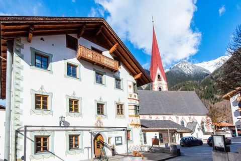 W sercu doliny Ötztal w Tyrolu, ten przytulny apartament na 1. piętrze wita rodziny, które chcą spędzić beztroskie wakacje. To idealny punkt wyjścia dla wielu różnych rzeczy do zrobienia. W bezpośrednim sąsiedztwie znajduje się teren narciarski Niede...