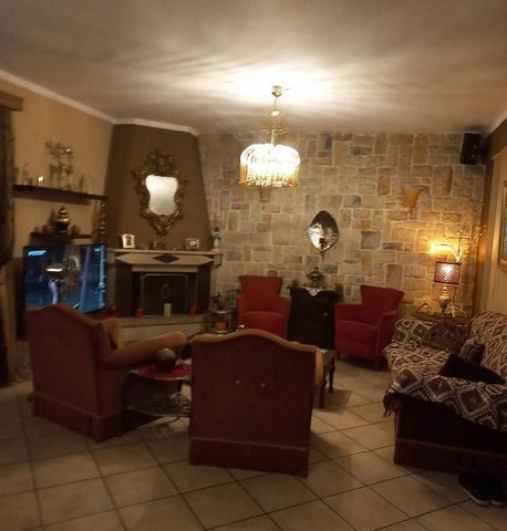 Floor-apartment for sale in Moschato, Athens. The apartment is on the 1st floor, 106 sqm with three bedrooms, two bathrooms,  alarm, parking, security door and 3 air conditioners, fireplace, barbecue, solar water heater, perimeter balconies, next to ...