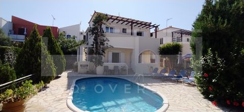 This beautiful property for sale in Almyrida, Apokoronas has a total living space of 103sqms and is built on a 405sqm private plot. The house was built in 2006. The villa is part of a complex, however, still enjoys privacy. On the ground floor, there...