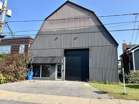 Warehouse very well located on a residential lot offering you several other possibilities. There is a secluded office and a shower room. INCLUSIONS -- EXCLUSIONS --