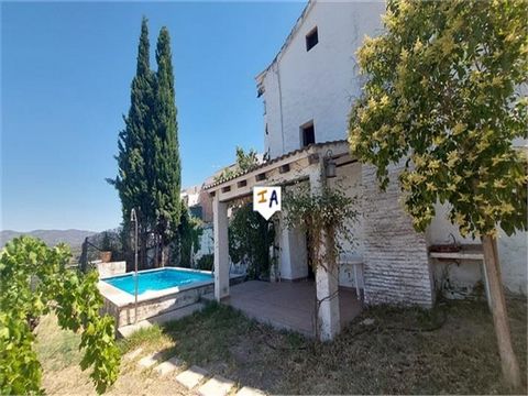 This well presented spacious 288m2 build 4 bedroom, 2 bathroom character townhouse is situated in popular Castillo de Locubin, close to the historical city of Alcala la Real in the south of Jaen province in Andalucia, Spain. The property has many won...