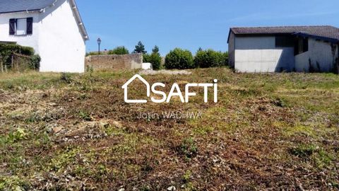 5 minutes away from Château-Porcien ! Total Area: 618 m²: Two serviced plots on the pavement, ready to accommodate your construction project. Breathtaking and Soothing View: Enjoy a panoramic view, ideal for a family home or second home. Separate lei...