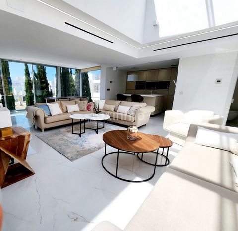 Discover your dream home in the highly sought Eivissa/Ibiza. This luxurious 3-bedroom, 2-bathroom modern apartment offers 140m2 of comfortable living space and a spacious 240m2 built area, perfect for enjoying the best of island life. Marvel at the b...