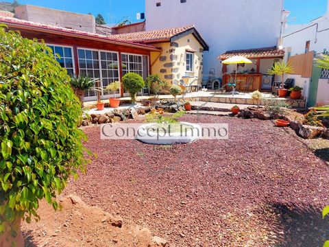 Cette maison bien entretenue et modernisée est située sur un terrain de 398 m2 avec un beau jardin et plus de 50 m2 de terrasse et a été largement modernisée en 2008. Toute la plomberie est neuve, les salles de bains et les planchers ont été rénovés....