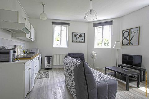 This facility offers the ultimate in peace and comfort. This 46 square meter, two-room apartment is perfectly situated near shops, the historic center, and just a short 300-meter walk from Rouen train station. It's the ideal base for your vacation or...