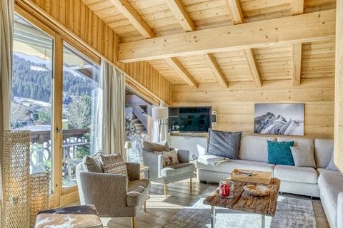 MEGEVE MONT D'ARBOIS, SUPERB 5-BEDROOM DUPLEX APARTMENT REF. 7458, very comfortable and well exposed, on the 1st and 2nd floor of a luxury residence, established in a calm and open environment, between Mont d'Arbois and Cote 2000. Beautiful living ro...