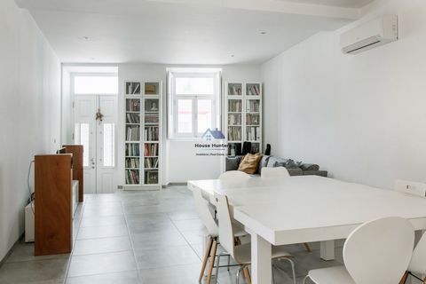 Haus T3+1 | Garten | Historisches Zentrum | Heiliger Clemens | Loulé Haus mit drei Schlafzimmern und einem weiteren Studio, Baufläche 214m2, viel Sonnenlicht, komplett renovierte Villa, mit zwei unabhängigen Eingängen, die auf einer Etage wohnen und ...