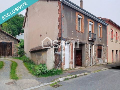 En exclusivité, venez découvrir cette maison de 150m² avec fort potentiel d'aménagement, proche de toutes les commodités. Au rez-de-chaussée, un garage de 20 m² + 60m² aménageable avec salle de bain et buanderie donnant accès sur une terrasse de 20m²...