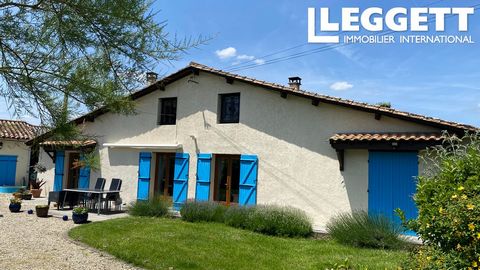 A26466EB17 - This immaculately presented 4 bedroom house is located less than 2km from the pretty village of Leoville which has several small amenities including an épicerie, boulangerie, post office, school and popular summer restaurant with live mu...