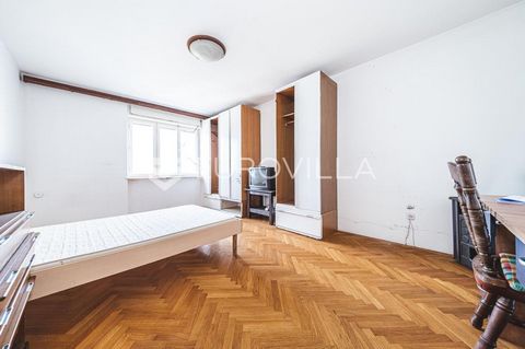 Zagreb, Trešnjevka, one-room apartment with a net usable area of 62 m², located on the second floor of a residential building without an elevator, in a highly attractive location. The apartment consists of an entrance hall, a living room, a kitchen w...