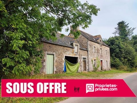 NOUVEAU et RARE SUR LE MARCHE!! Chrystèle CATHELINE vous propose: Maison à rénover: Comprenant 1 salon/salle à manger, 1 cuisine, 2 chambres, 1 salle de bain, 1 WC. Prévoir fosse septique. Toiture à revoir sur l'arrière. Une dépendance d'environ 80 m...