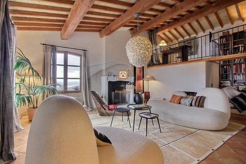 GASSIN 83580 - Proche Saint Tropez - 195 m² - Très belle restauration de cette maison de caractère avec de nobles matériaux de 195 m², elle propose un mode de vie méditerranéen au sein du calme et de la sérénité d'un petit village provençal. Dans la ...