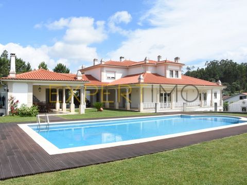 Ext. Cod. 7000 6 bedroom villa Pombal, in the centre of portal, 20 minutes from the sea (nearest beach Osso da Baleia) and about an hour from Nazaré, Peniche, Figueira da Foz, Coimbra or Aveiro This house has large dimensions consisting of 6 bedrooms...