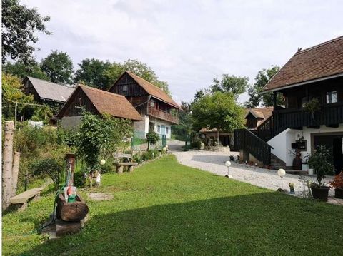 Location: Zagrebačka županija, Žumberak, Kostanjevac. Auf dem Bauernhof in KOSTANJEVAC - ŽUMBERAK gibt es zwei Häuser aus dem Jahr 1980, ein älteres Stein- und Holzhaus und das andere neuere Haus. Das ältere Haus ist mit 3 Sternen kategorisiert und w...