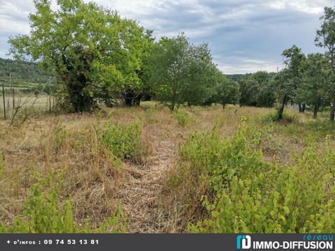 Mandate N°FRP131057 : Very nice building wooded land, facing south west. Clear view Water on the edge. Quote for electricity - Septic tank sanitation - sold with G1 soil study - No footprint (RNU)