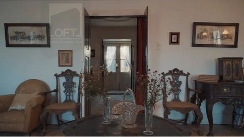 A apenas 4 km do Peso da Régua, a encantadora Casa da Quinta de Santo António destaca-se pela sua arquitetura tradicional e nobre. Implantada sobre vinhas em socalcos, beneficia de uma localização excecional, com ótima exposição solar e uma vista pan...