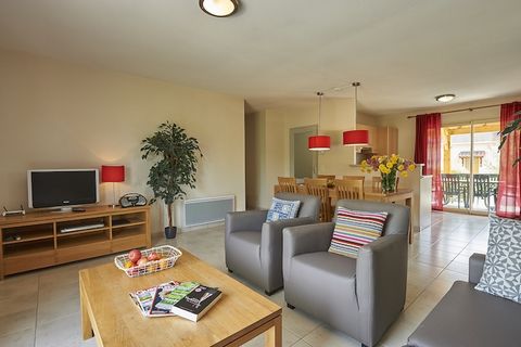 Comfort & Charm at Domaine de Lanzac Tucked away in a peaceful, car-free holiday park, this spacious villa offers the perfect blend of comfort and privacy. Relax in your own garden or enjoy meals on the sunny veranda. With a well-equipped kitchen, mu...