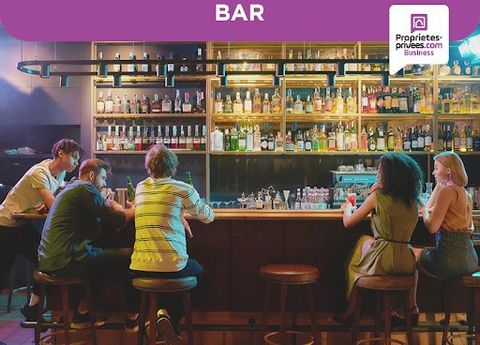RENNES - Bernard CERTENAIS vous propose à la vente le fonds de commerces de ce Bar de quartier avec licence 4. Bar avec clientèle fidélisée depuis plusieurs années. Une surface d'environ 50 m² composé - de deux salles, - coin cuisine, - une cave. Bai...