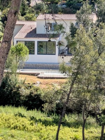 Maison à vendre 7 pièces au calme dans un écrin de verdure à Saint Clément de Riviére