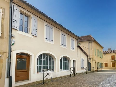 Dpt Gers (32), BASSOUES (32), à vendre ensemble de 2 maisons (3 logements)- P15 de 380 m² - Terrain de 2474 m2