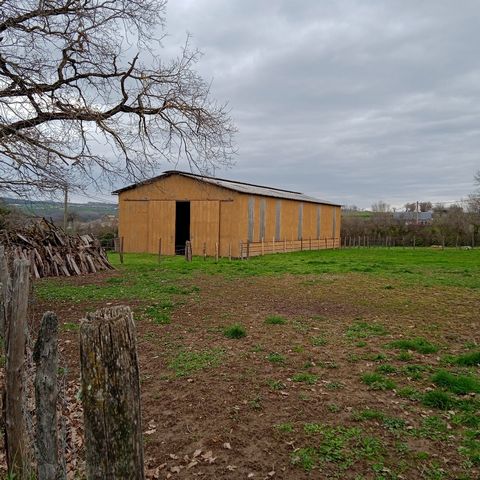 SAUVETERRE - BATIMENT DE 180M²