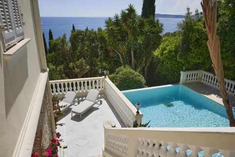 Villa Belle Époque, vue mer à Cap-d'Ail Vue panoramique, Proche