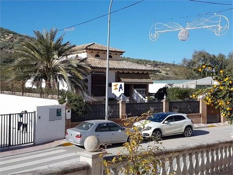 This exclusive and tasteful 7 bedroom, 4 bathroom Villa property of 631m2 built on a generous plot of 1,357m2 with entrance from two streets and double height is located in Cuevas Bajas in the province of Malaga, Andalucia. Spain. The main entrance l...