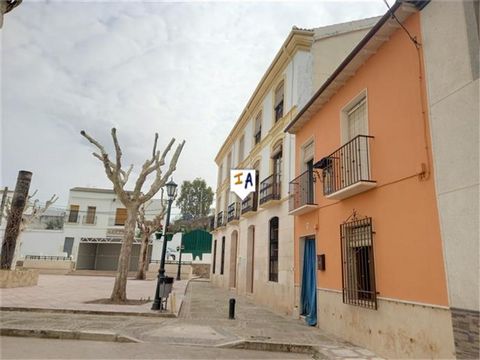 Dieses bezugsfertige Stadthaus mit 5 Schlafzimmern und 2 Bädern befindet sich im Dorf Zamoranos in der Nähe des Naturparks Sierras Subbeticas und der beliebten Städte Alcaudete, Luque und Priego de Cordoba in Andalusien, Spanien. An einem begehrten s...