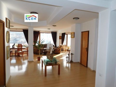 FOR SALE LUXURY MULTI-BEDROOM APARTMENT in Borovets district. Consists of: spacious entrance hall, huge room including kitchen, dining room, living room and living room - a total of about 130 sq.m., bathroom, three spacious bedrooms with private bath...