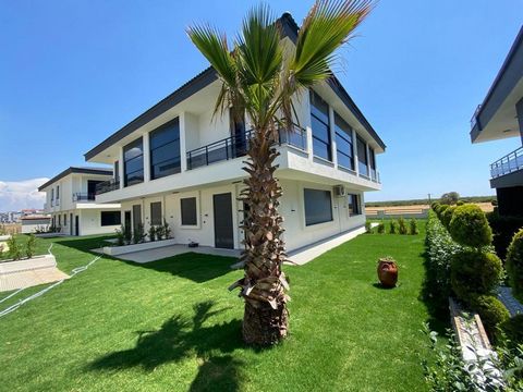 The project of this semi detached villas completed and it's ready to move into. villas are located in Didim Altinkum, Turkey, and only 15 minutes in distance to the beaches. Villa has 3 bedrooms, 2 bathrooms, a living room with open plan kitchen and ...